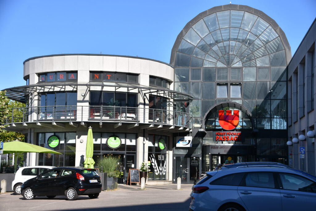 Haupteingang Fürst Pückler Passage