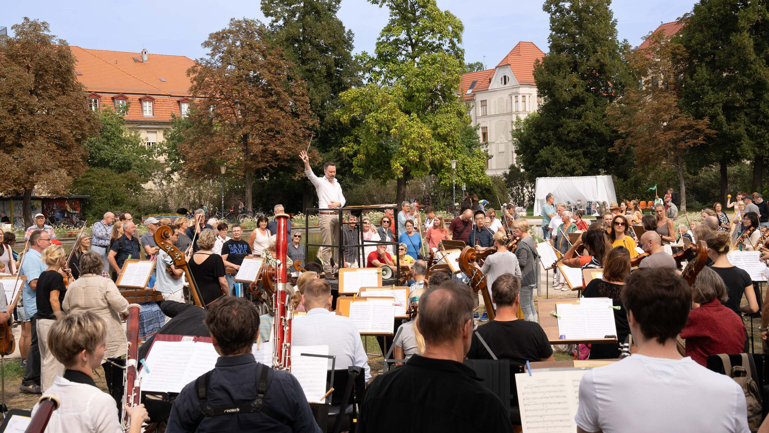 STAATSTHEATER COTTBUS Impression vom Mitspielkonzert beim Theater-Stadt-Fest 2024 zum Spielzeitauftakt 24.25. am Großen Haus
