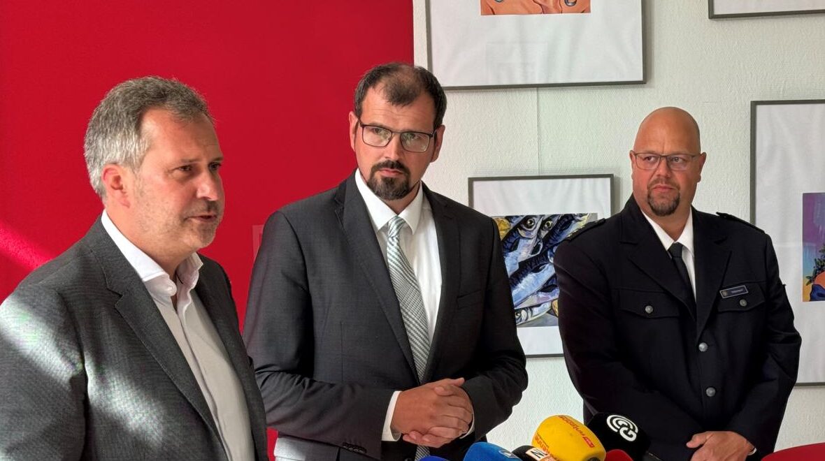 Oberbürgermeister Tobias schick bei der Sicherheitskonferenz in Cottbus