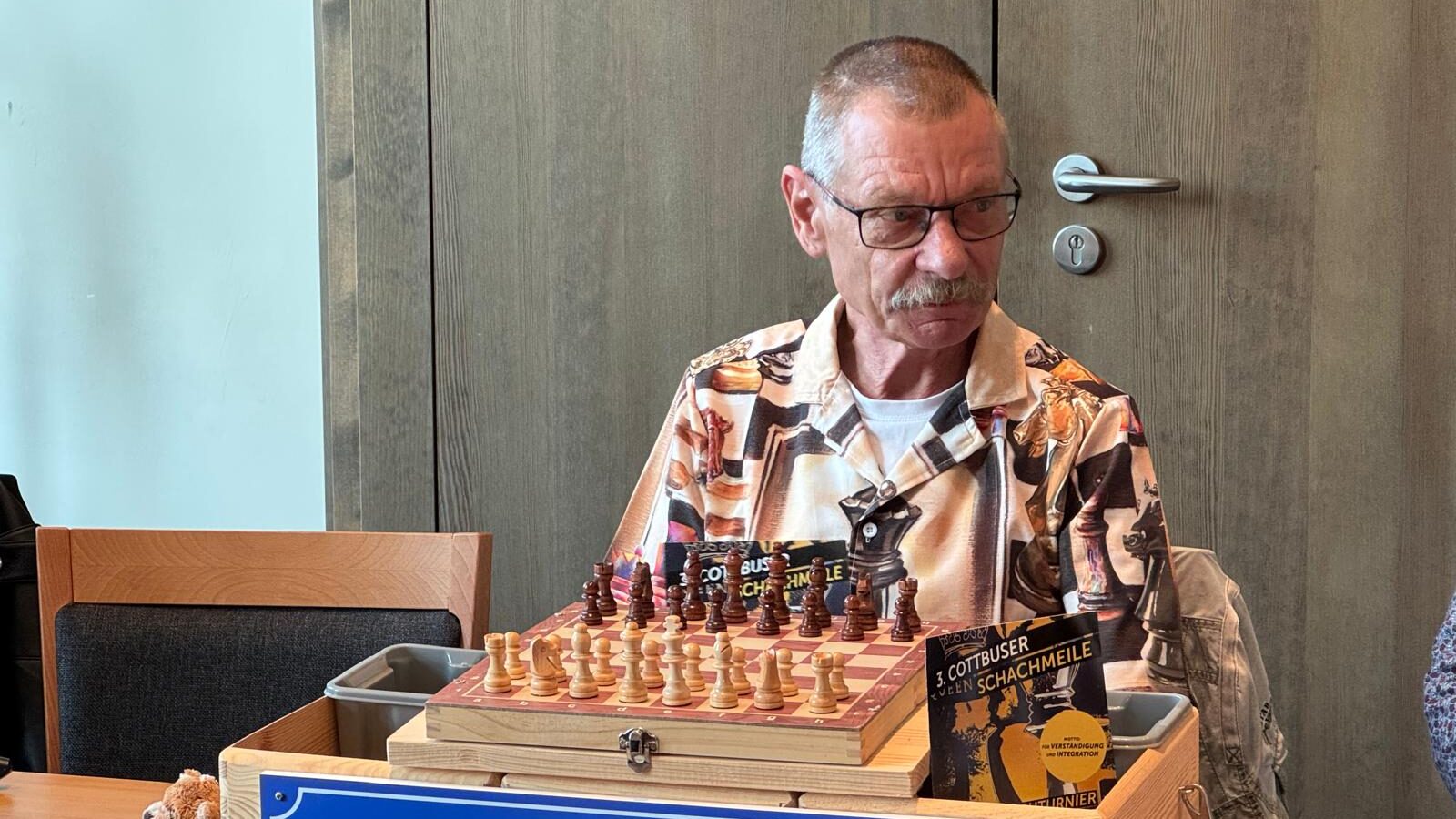 Besucher der Cottbuser Schachmeile