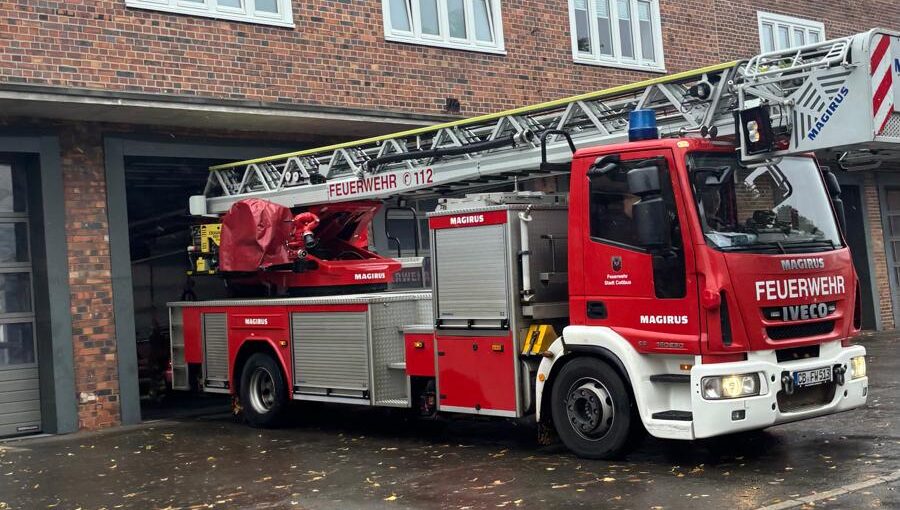 Schmorende Steckdose löst Feueralarm in der Lortzingstraße aus