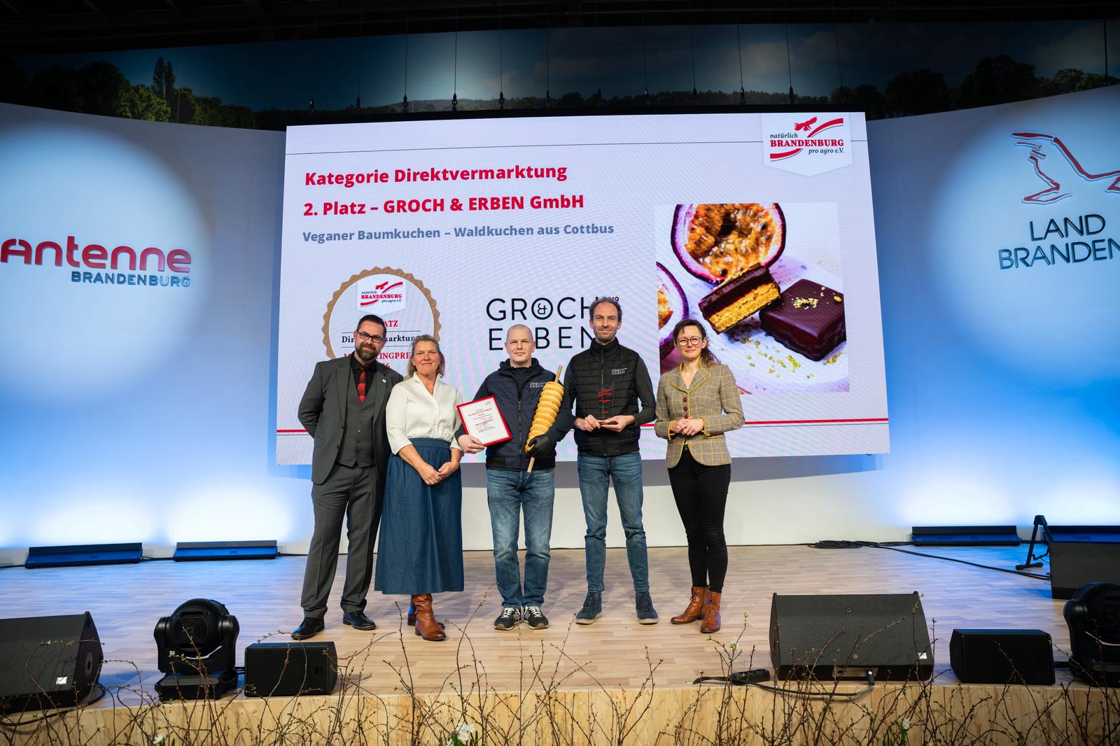 Cottbuser Traditionsbäckerei räumt ab: Veganer „Waldkuchen“ holt Platz 2 auf Grüner Woche