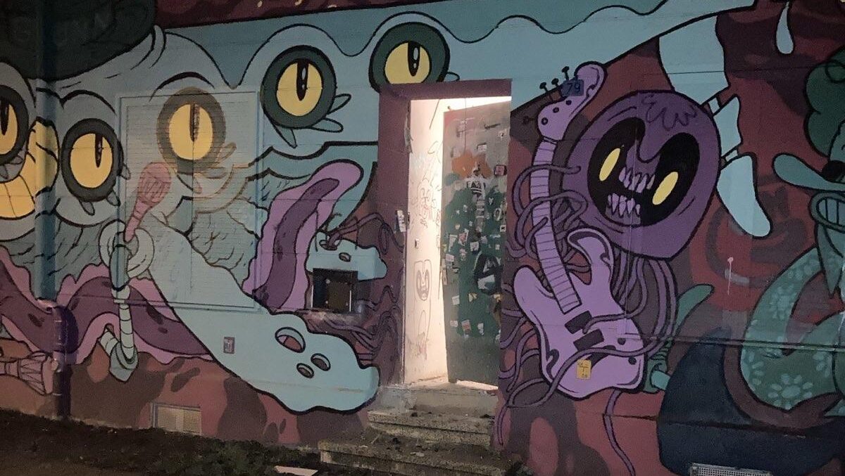 Omas gegen Rechts zeigten Solidarität mit der Zelle79 in der Silvesternacht