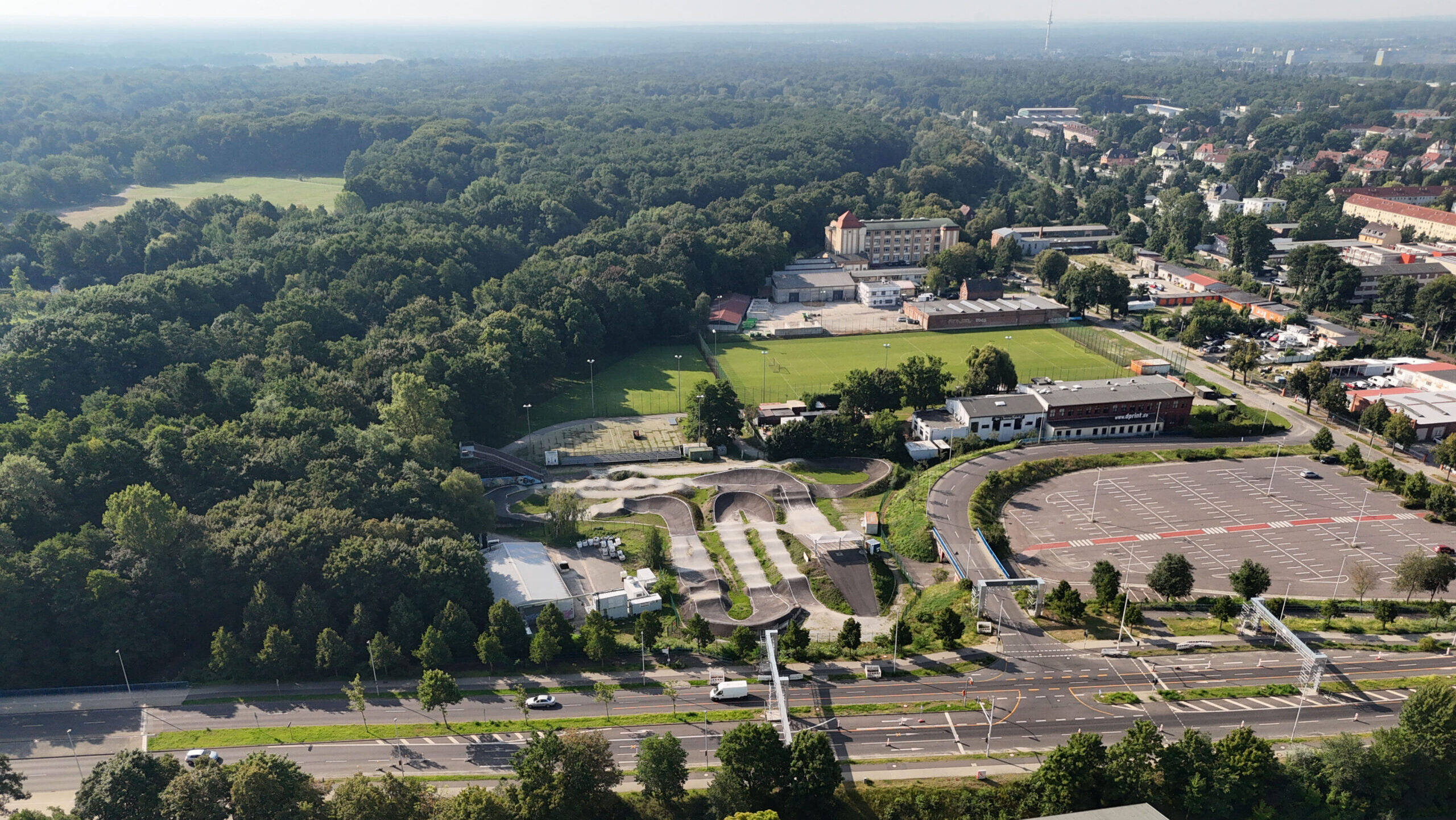 Neuer Rasen für Energie: Trainingsplatz wird saniert