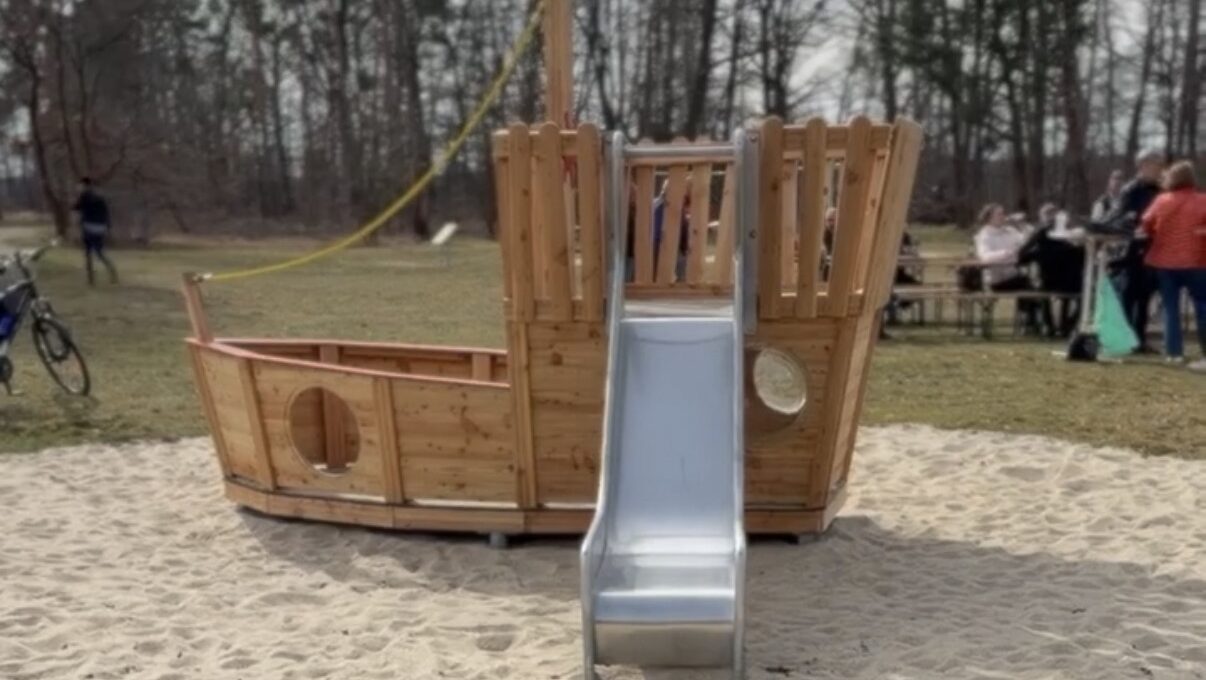 Neue Spielgeräte am Branitzer See stärken den Ortsteil Branitz