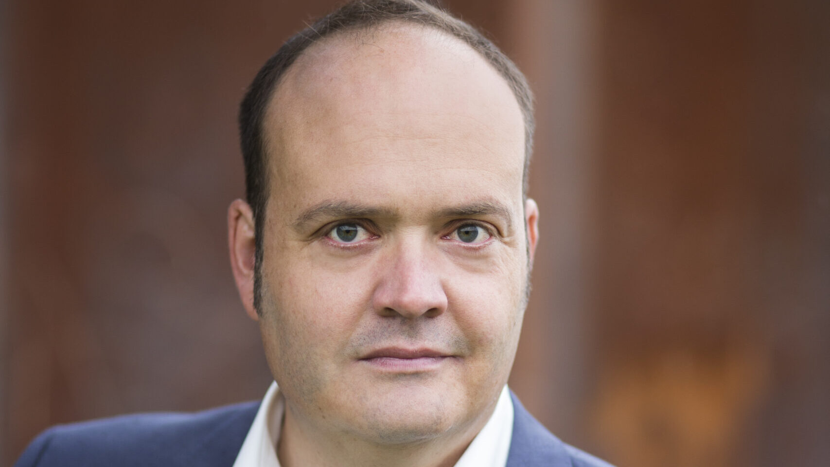 Politik hautnah Robin Alexander kommt zur LesART nach Cottbus