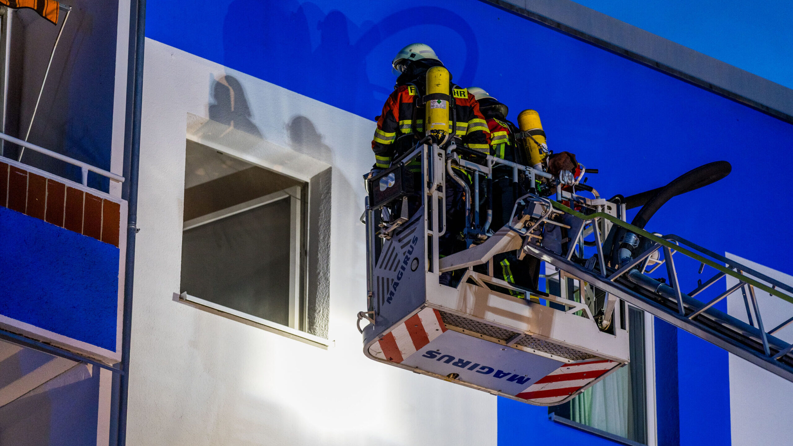 Wohnungsbrand in Kolkwitz: Feuerwehr verhindert Ausbreitung des Feuers